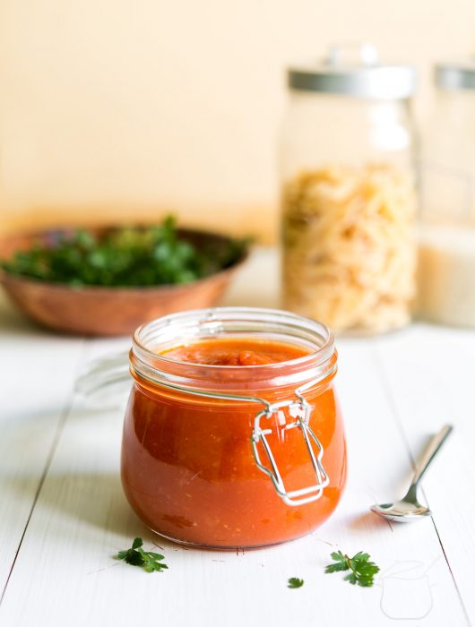 Przepis na sos pomidorowy | Imbirowy Garnek