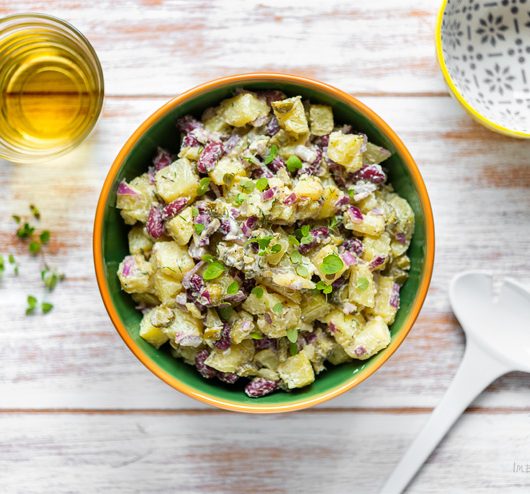 Sałatka ziemniaczana z czerwoną fasolą | Przepis | Imbirowy Garnek